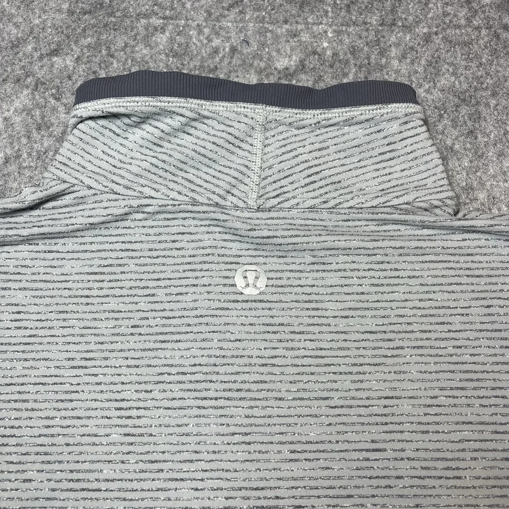 Lululemon Pullover Mens L Gray Half Zip  Performance Thumb Hole Chest Pocket